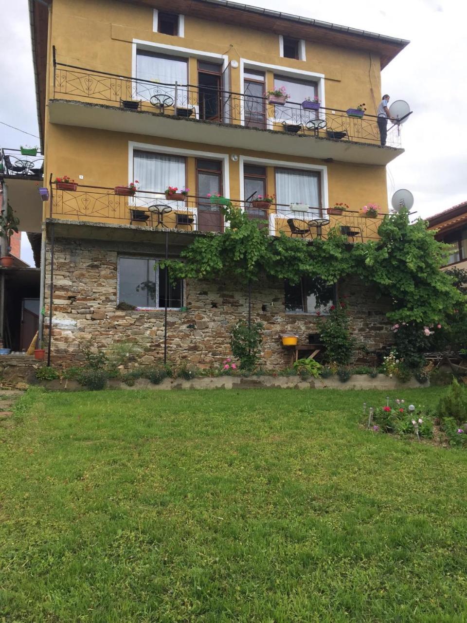 Guest House Agush Kribul 外观 照片
