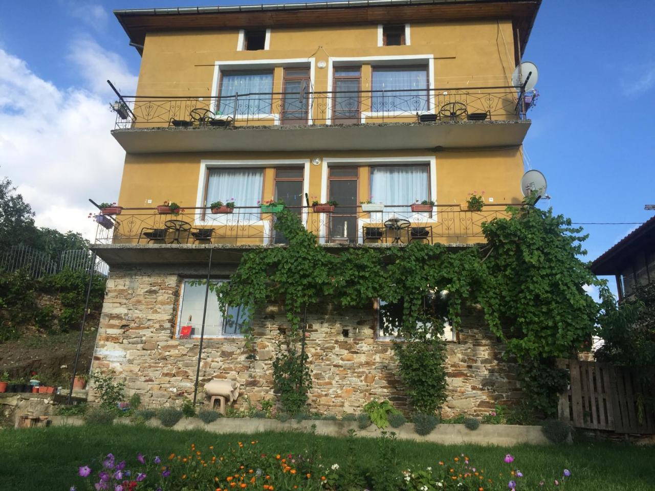 Guest House Agush Kribul 外观 照片