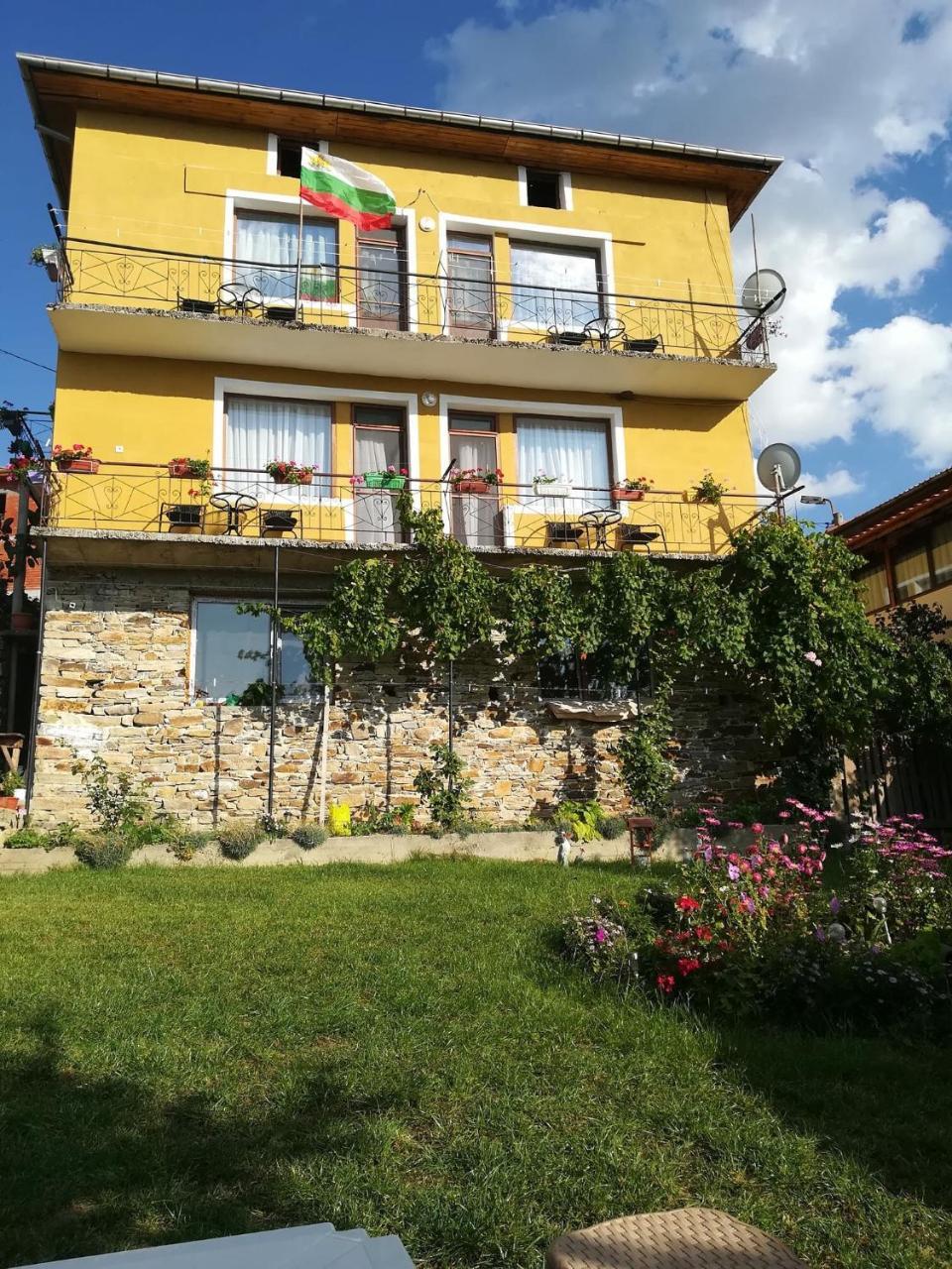 Guest House Agush Kribul 外观 照片